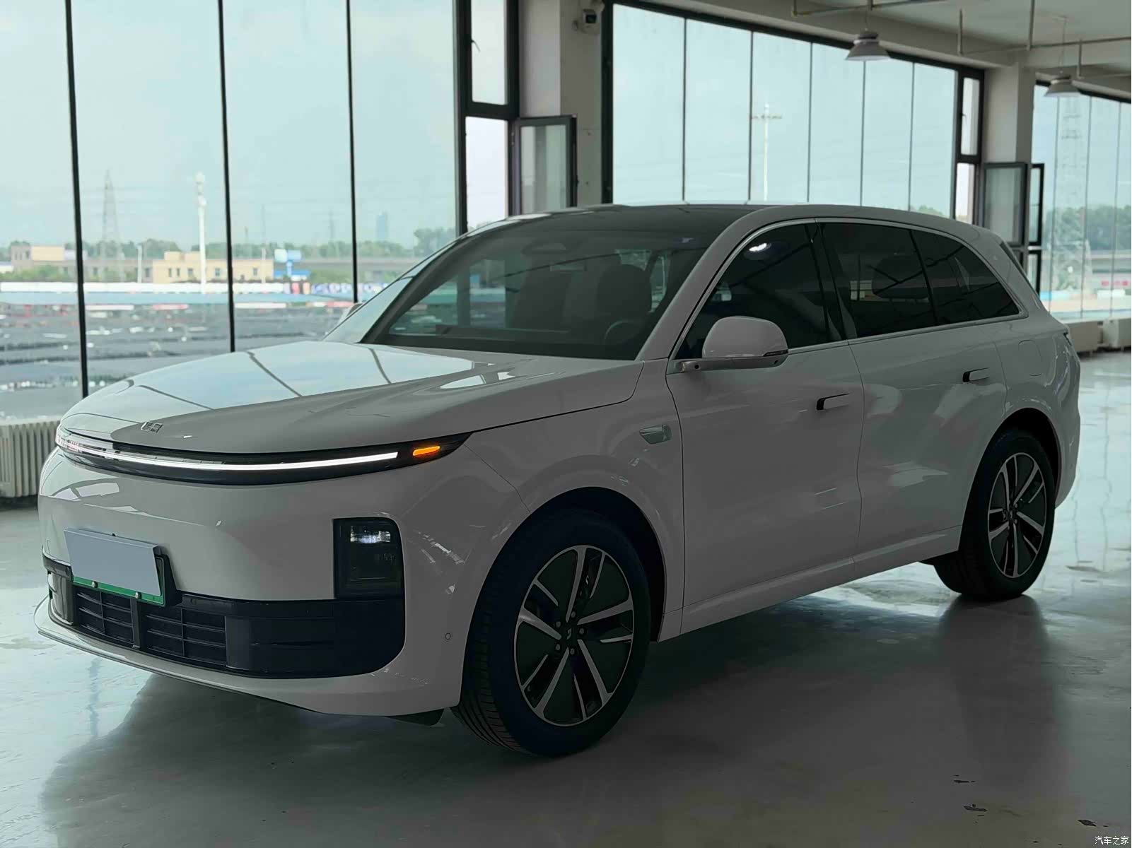 Li Auto L6, 2025 1