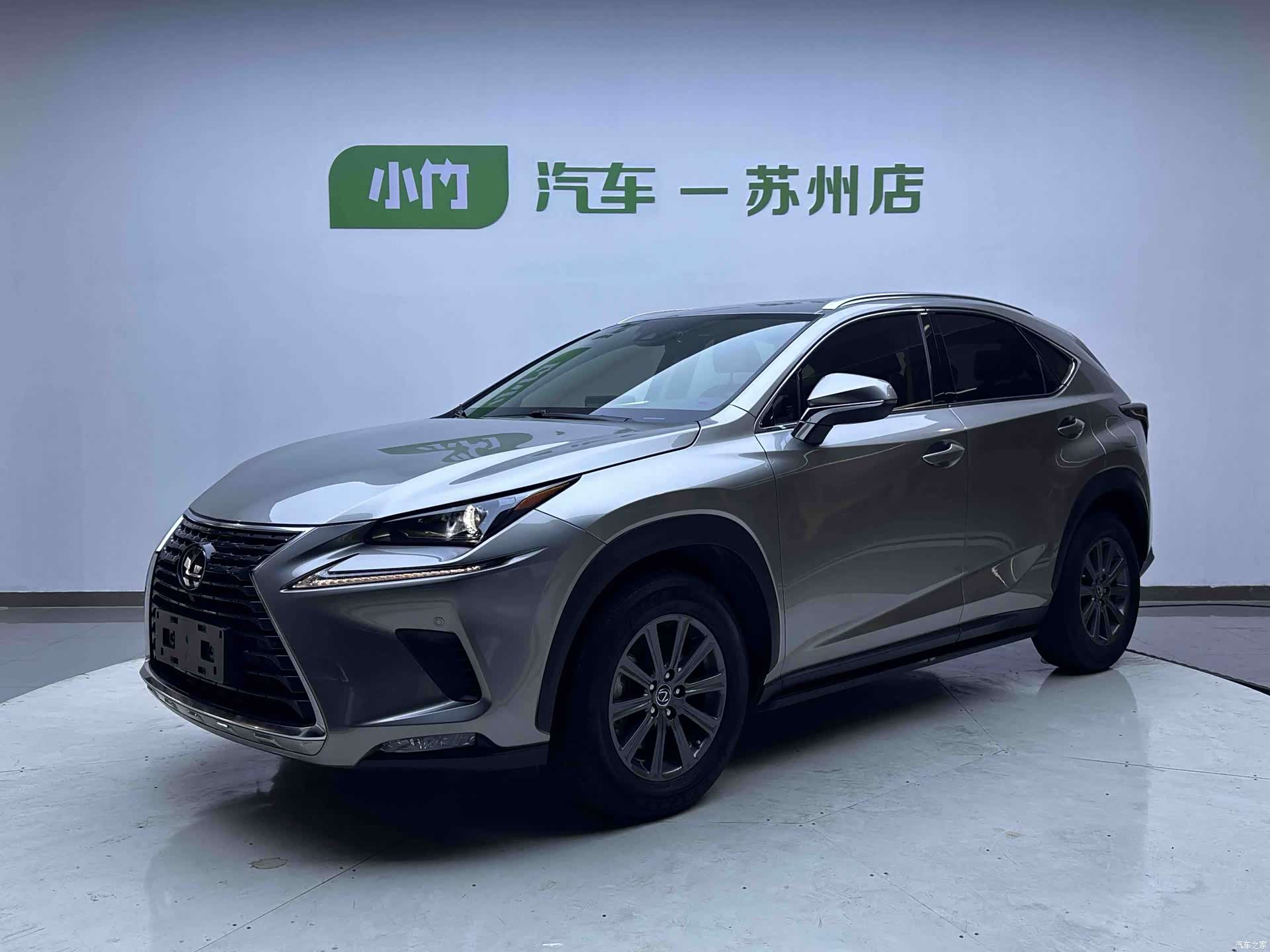 Lexus NX, 2021 1