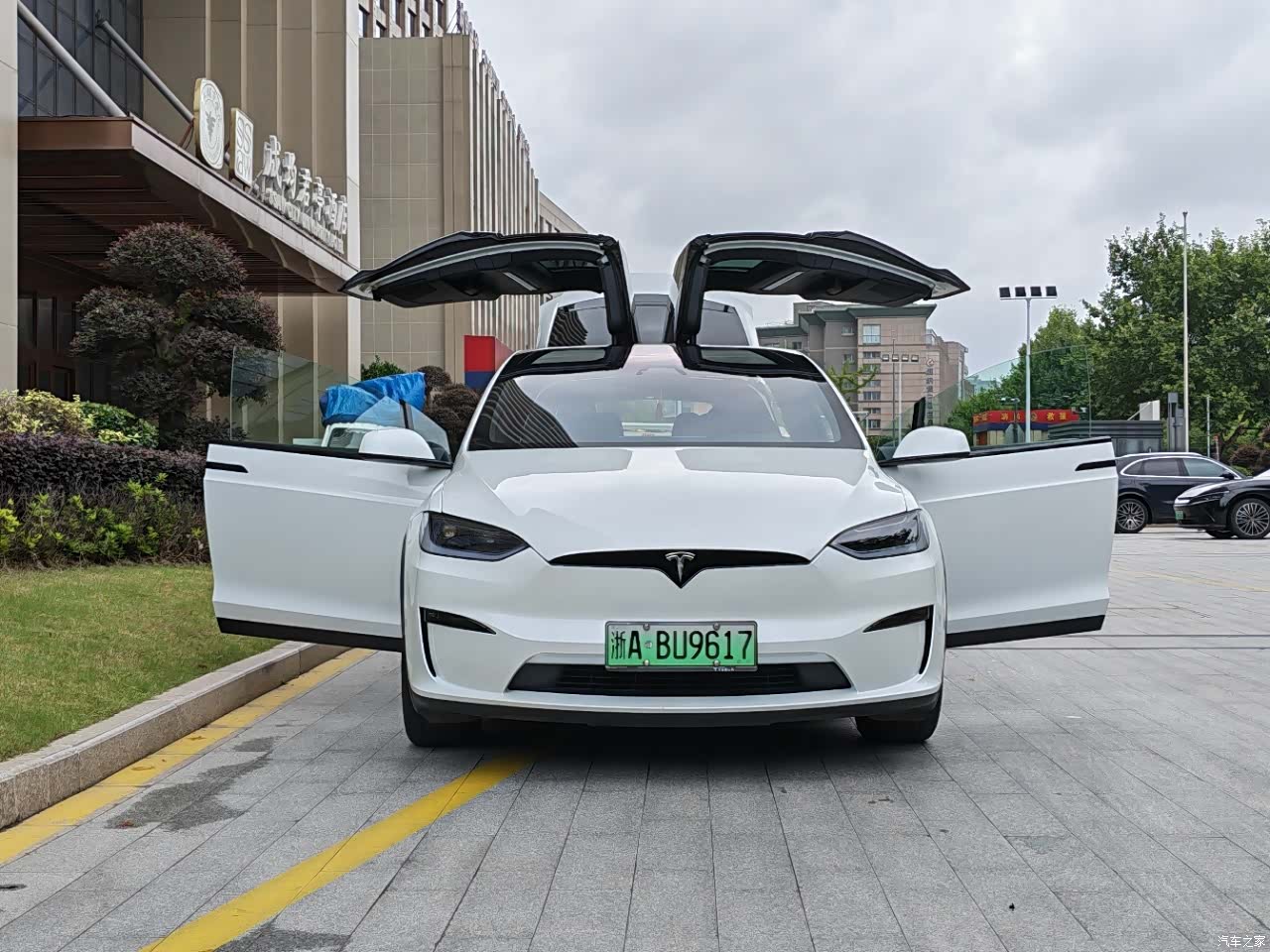 Tesla Model X, 2023 2