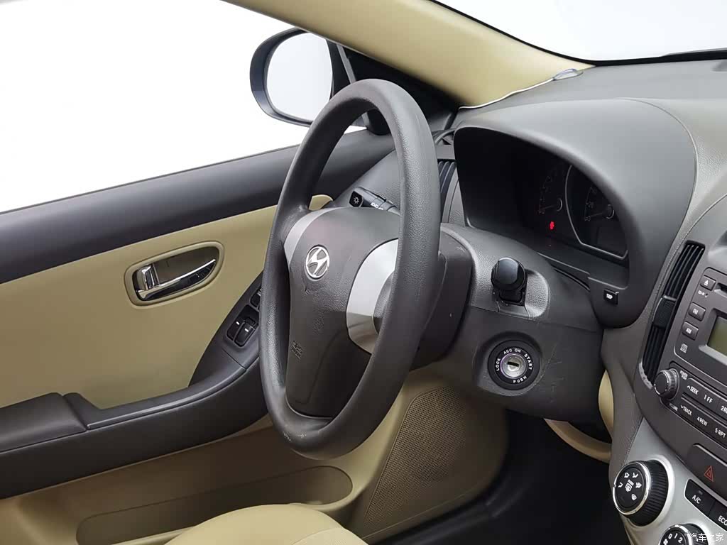 Hyundai GLS, 2010 22