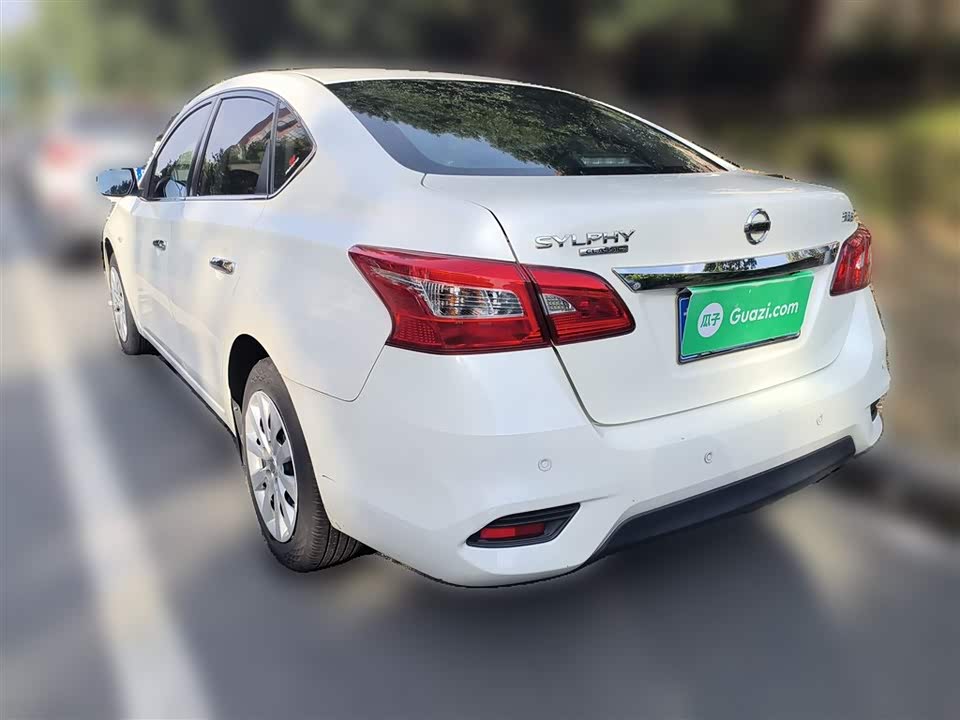 Nissan Xuan Yi
