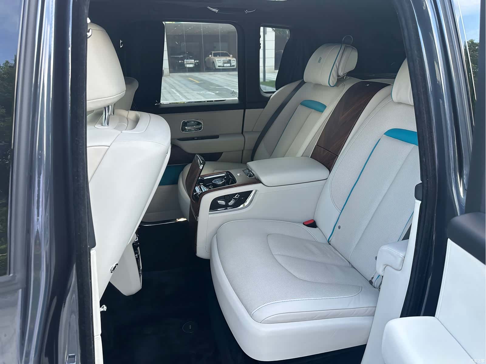Rolls-Royce Cullinan, 2019 17