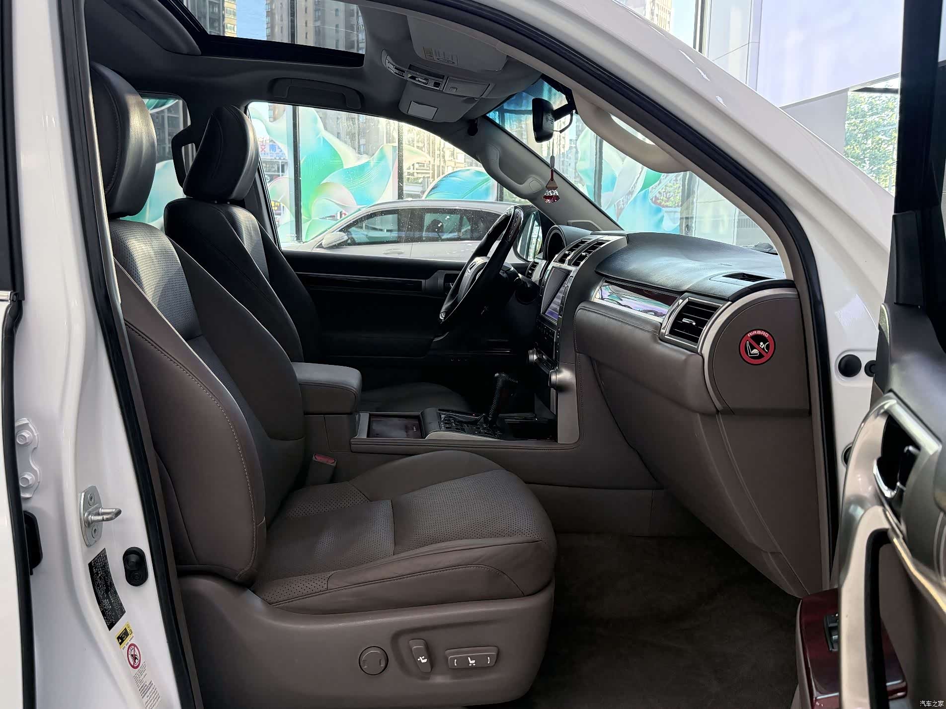 Lexus GX, 2012 9