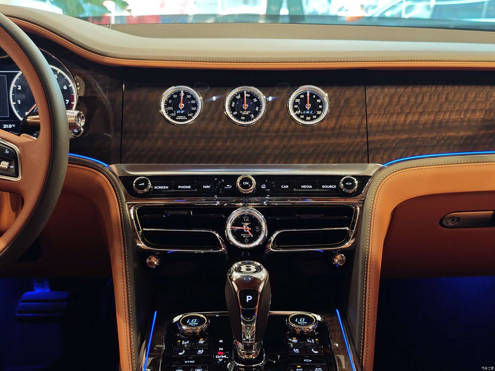 Bentley Flying Spur, 2024 8