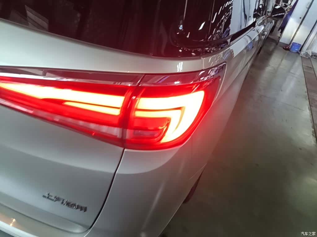 Buick GL8, 2017 8