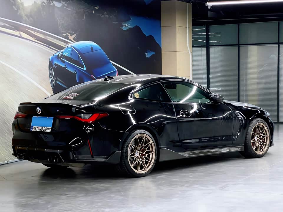 BMW M4