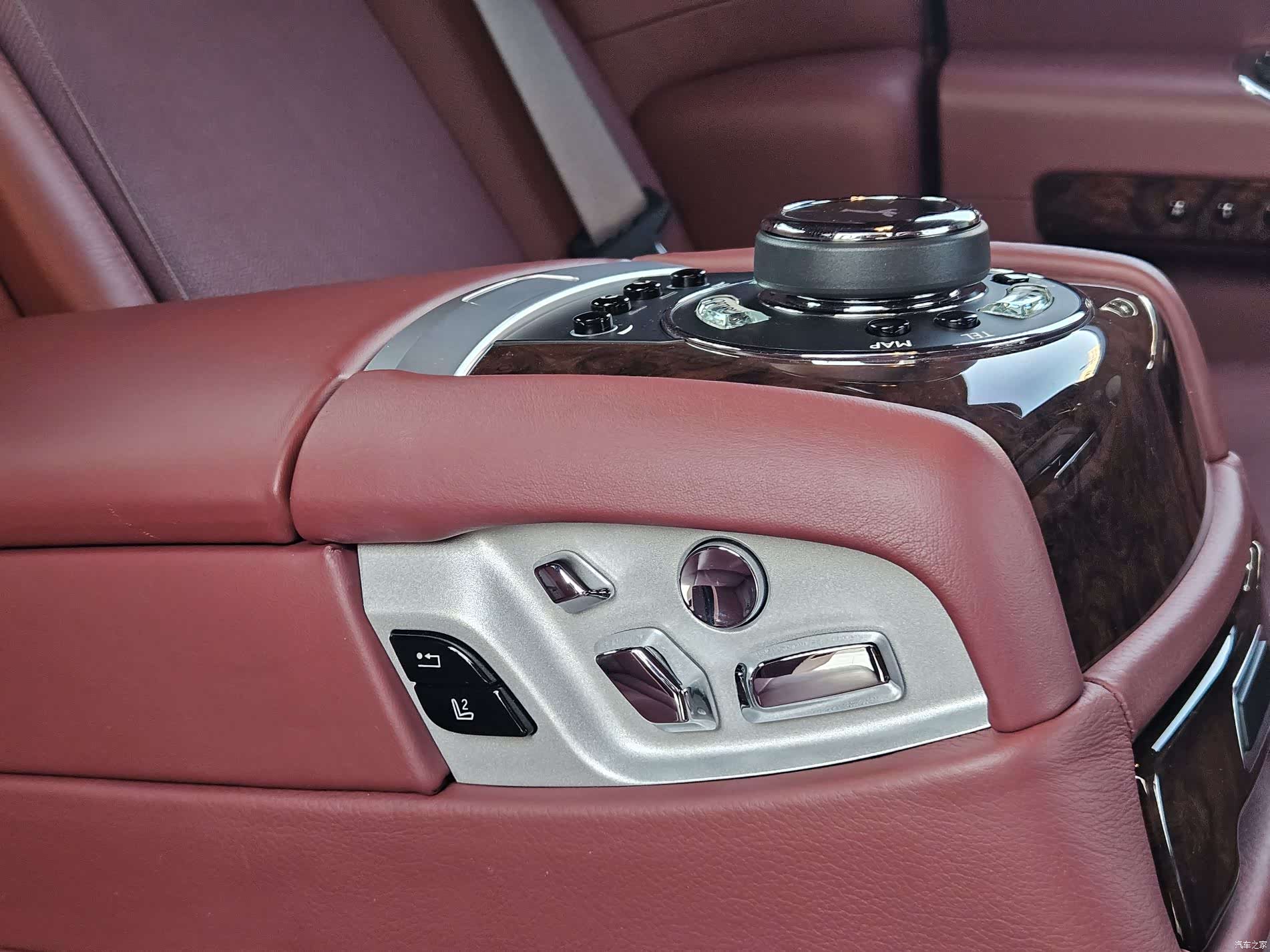 Rolls-Royce Ghost, 2014 21