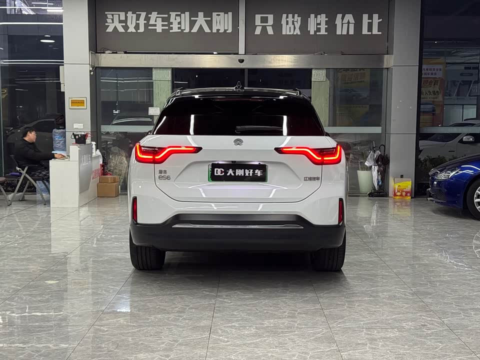 NIO ES6