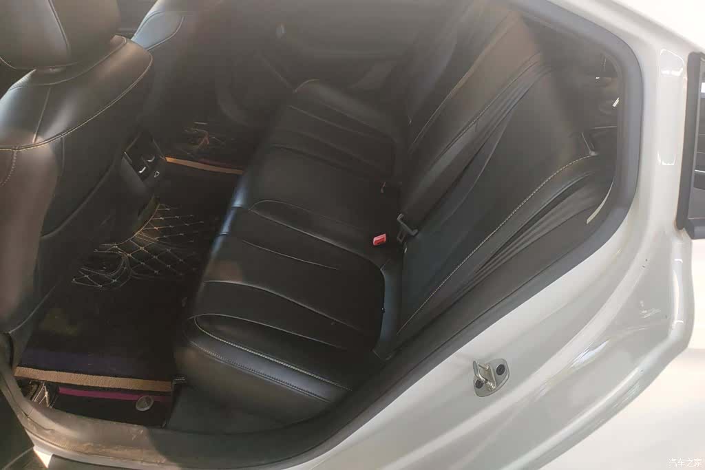 Roewe i5, 2022 11