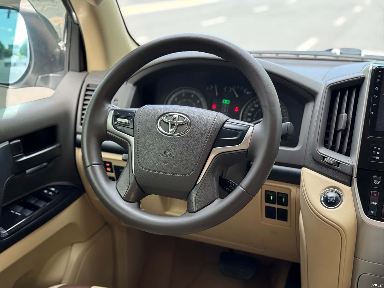 Toyota Land Cruiser, 2016 11