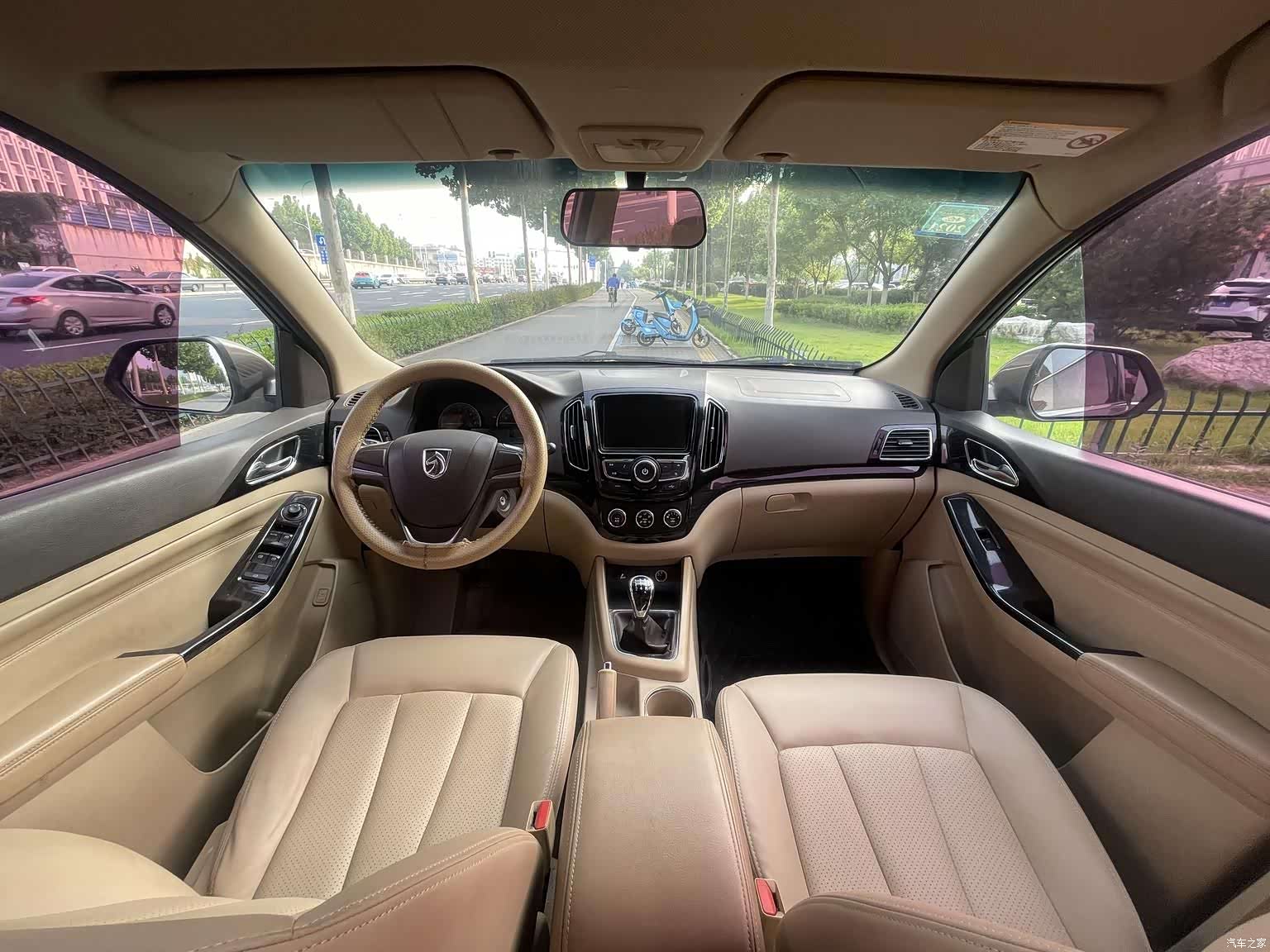 Wuling 730, 2014 11