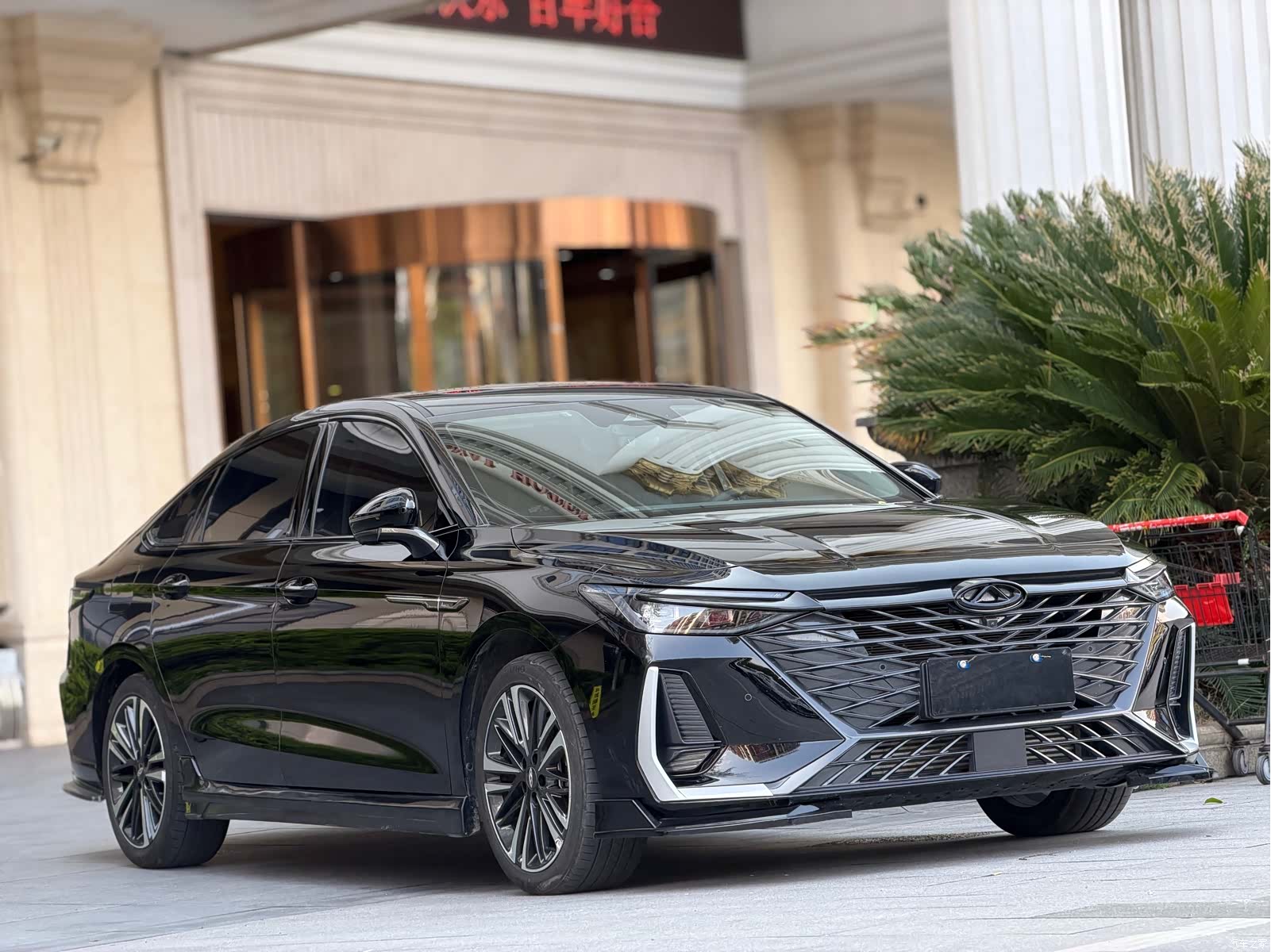 Chery Arrizo 8, 2025 3