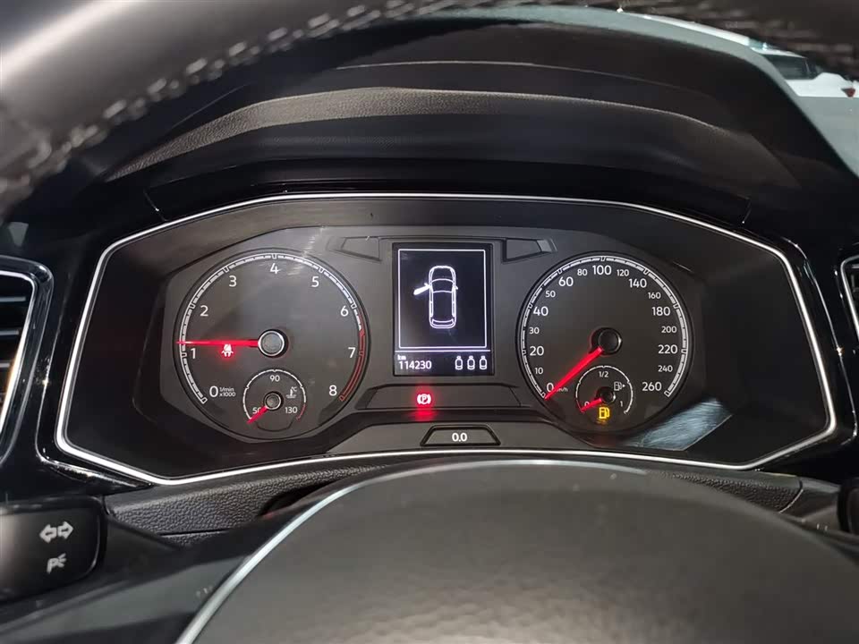 Volkswagen T-ROC exploring Songs