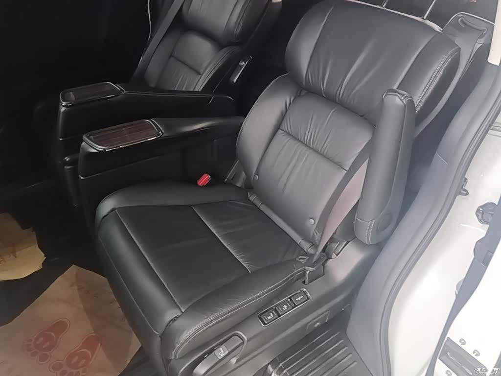 Honda Elysion, 2017 17