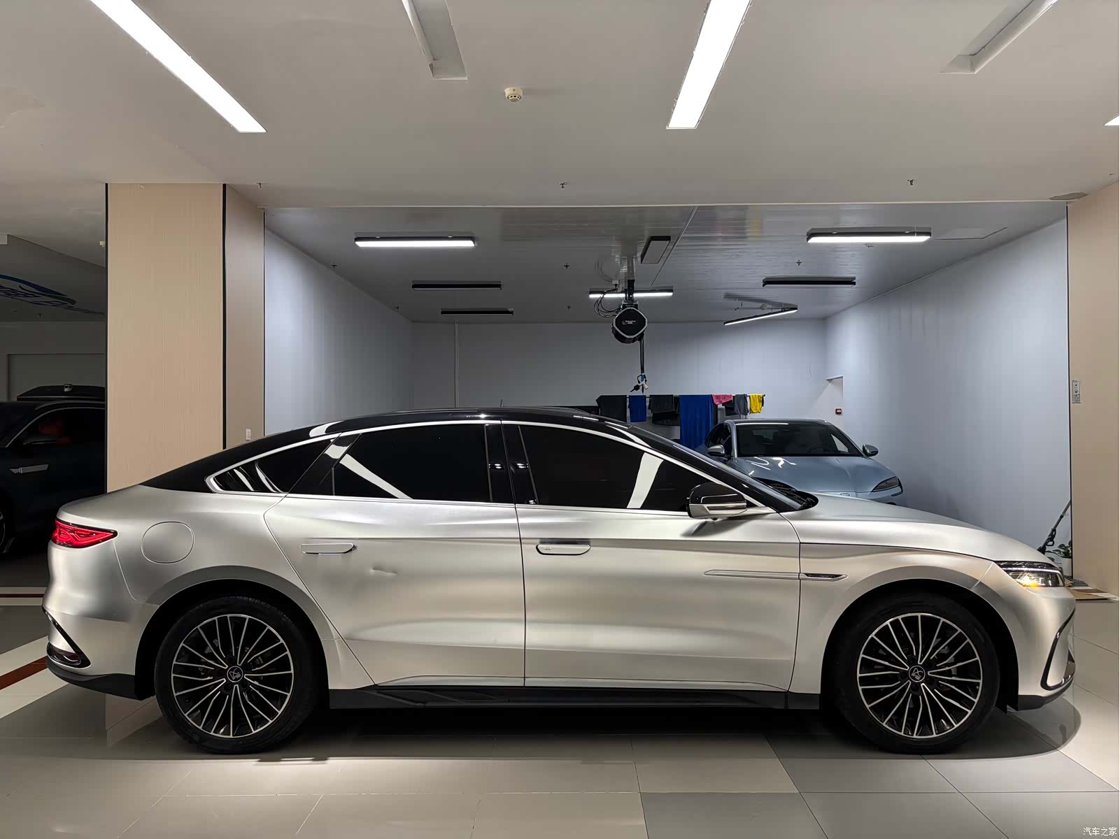 BYD Han, 2023 4