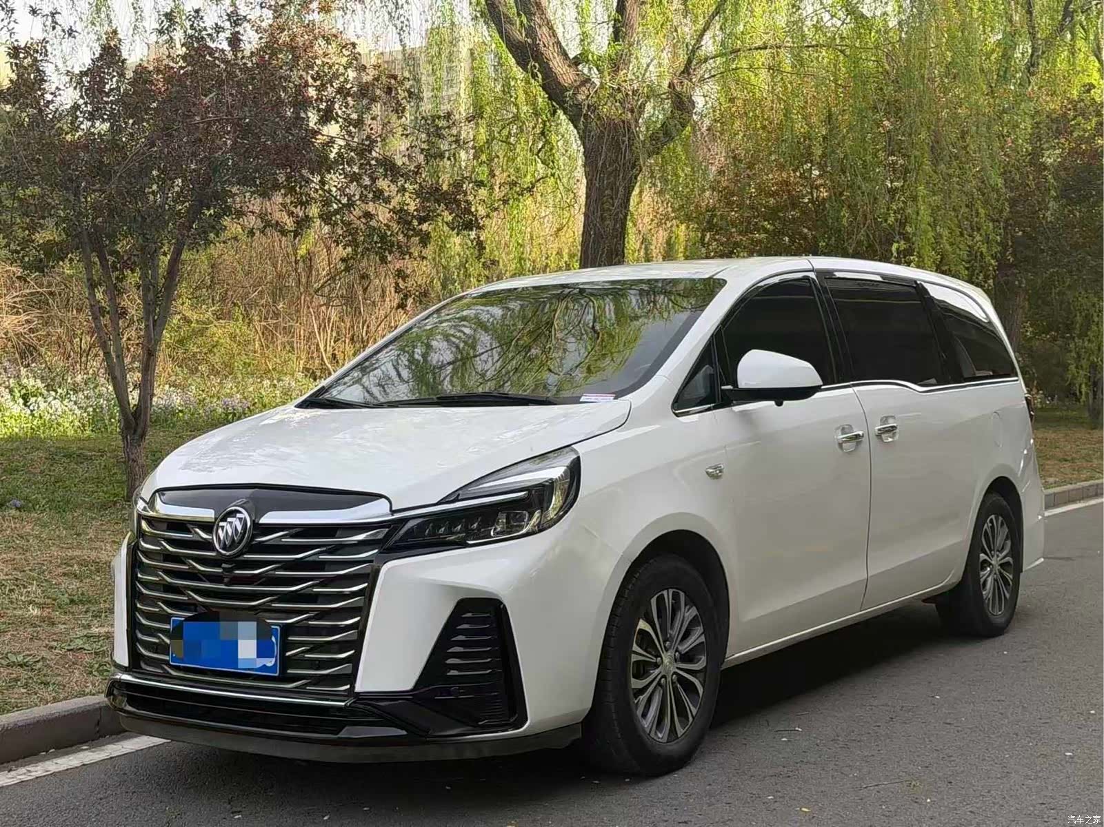 Buick GL8, 2022 1
