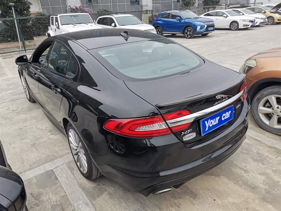 Jaguar XF