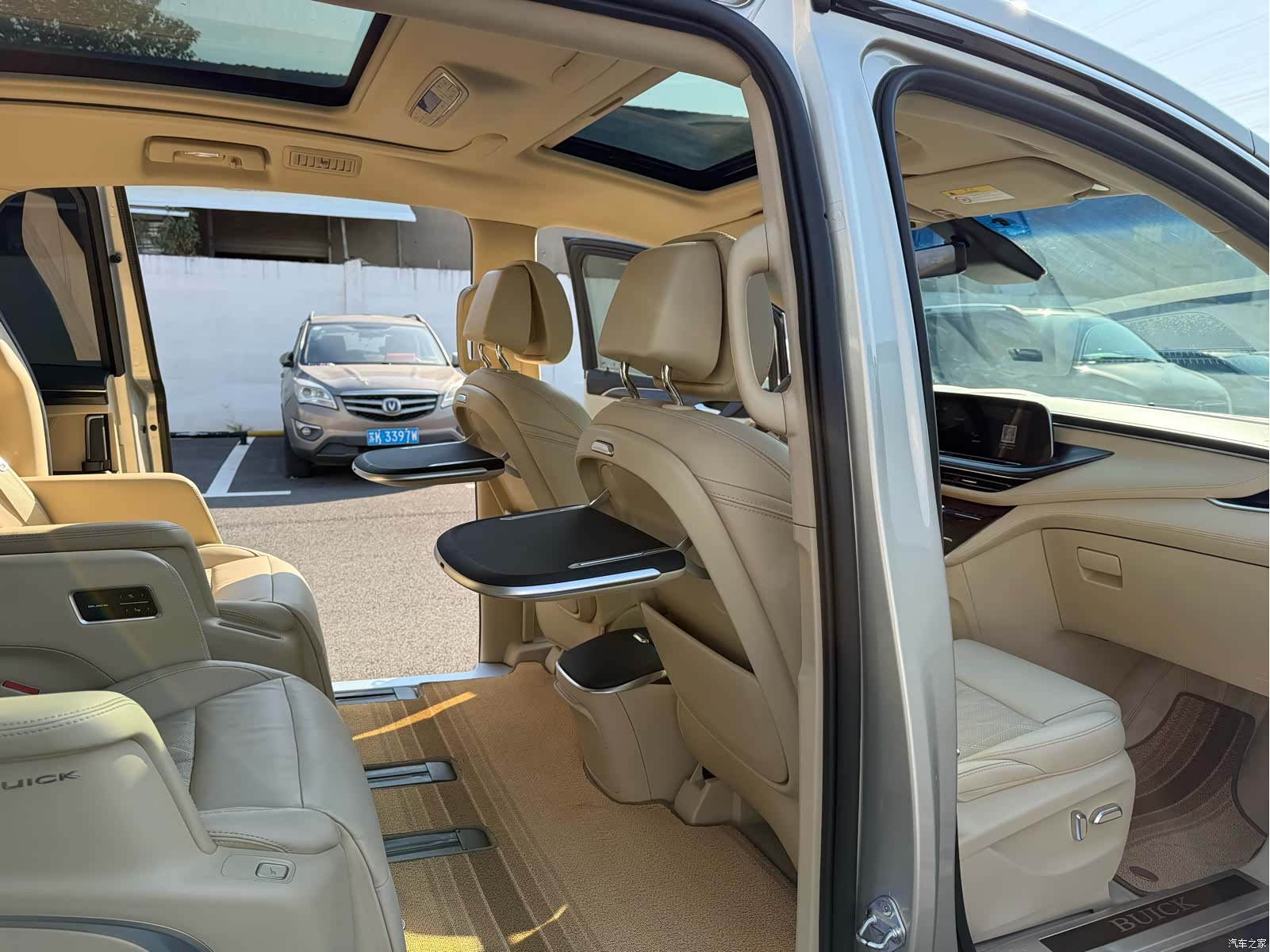 Buick GL8, 2022 10