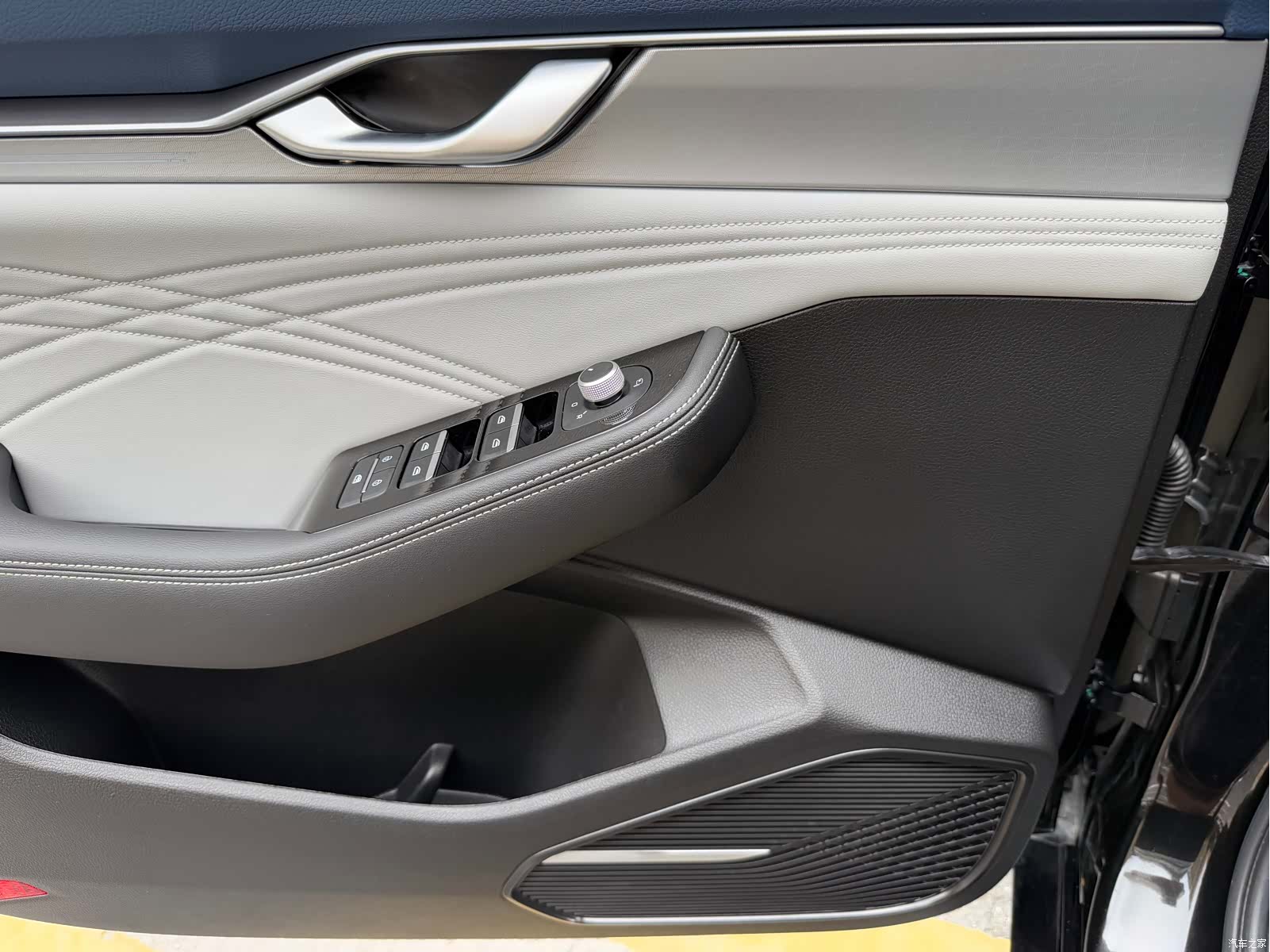 Geely Preface, 2024 14