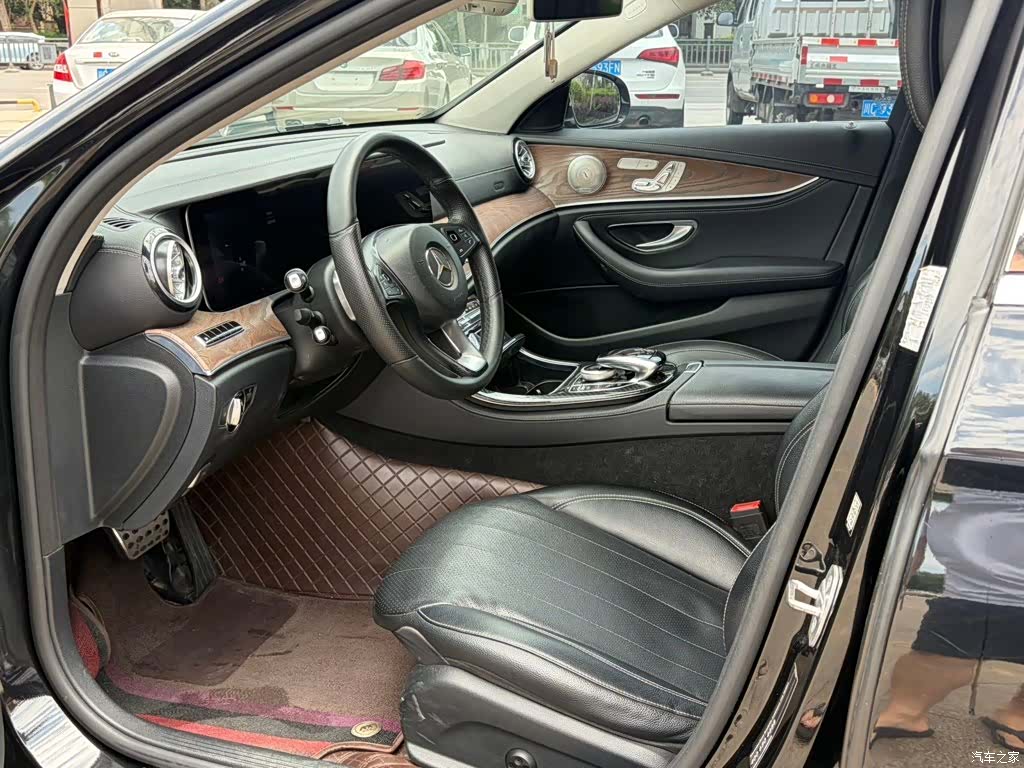 Mercedes-Benz E-Class, 2016 6