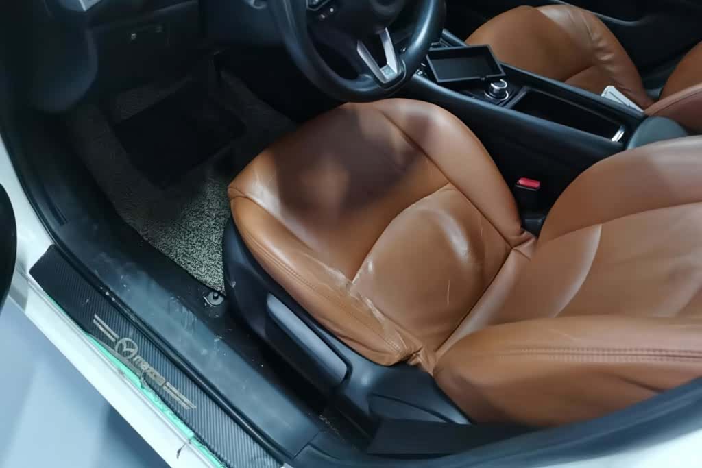 Mazda Mazda3, 2017 9