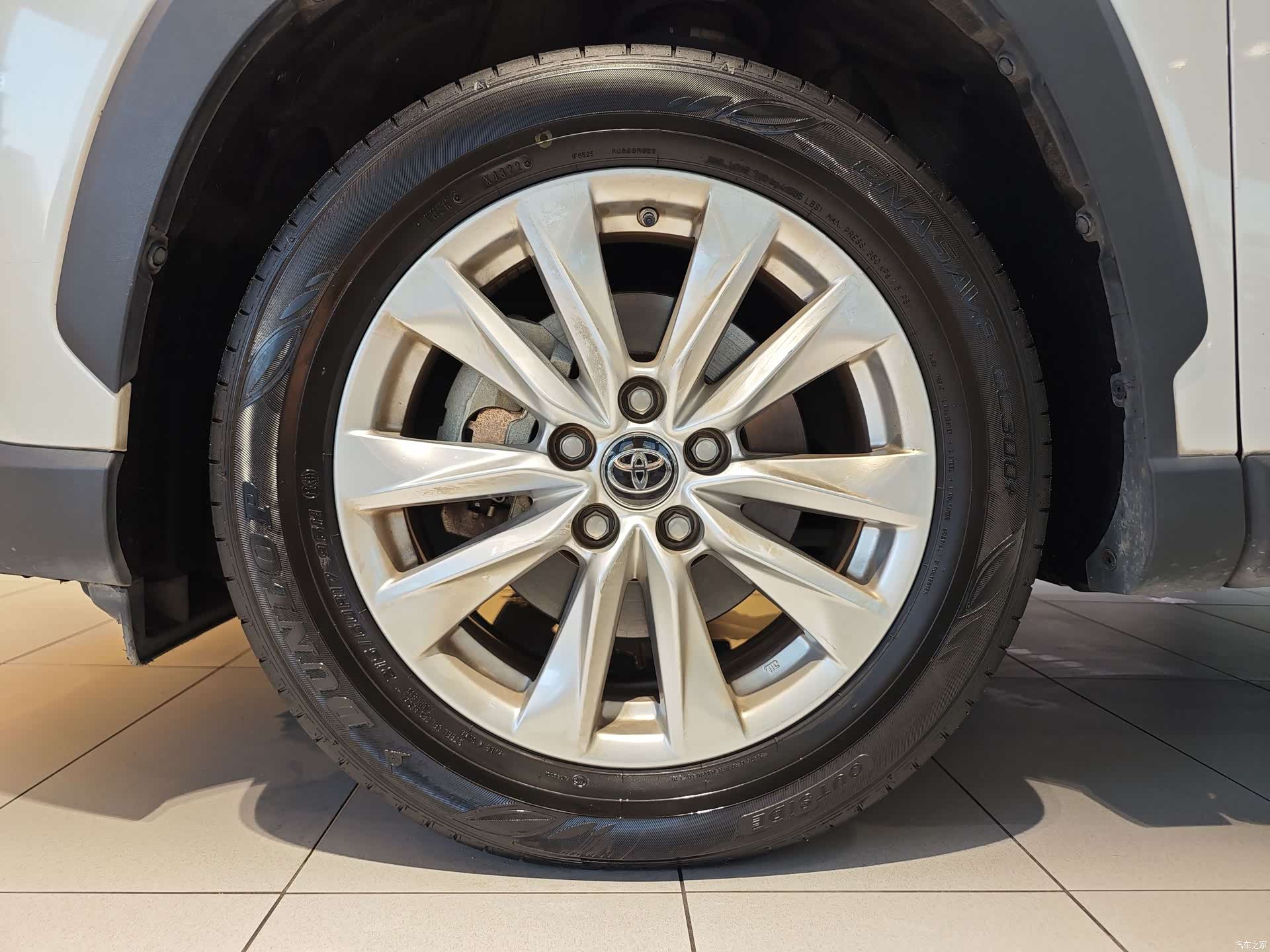 Toyota Corolla, 2023 все фото