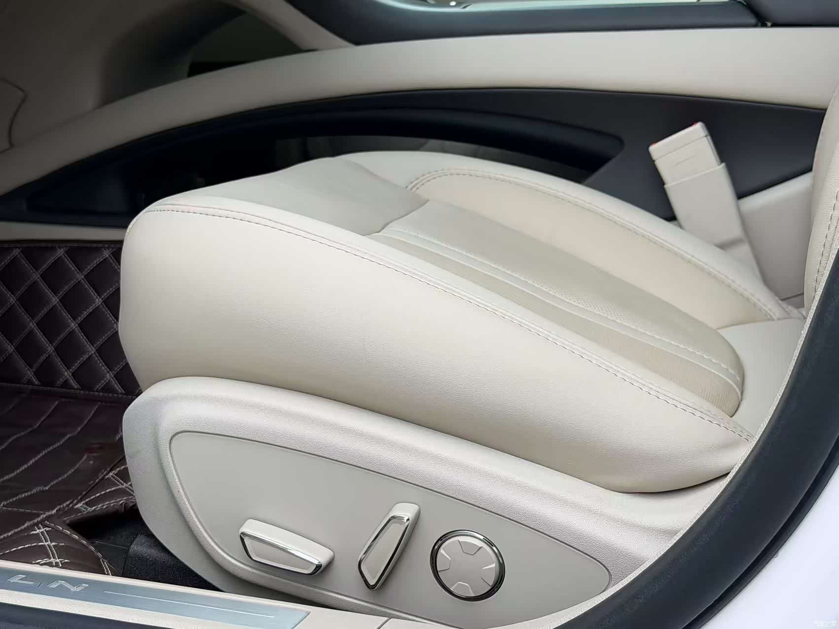 Lincoln MKZ, 2020 8