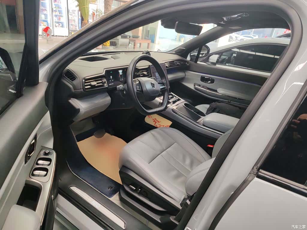 NIO ES8, 2022 15