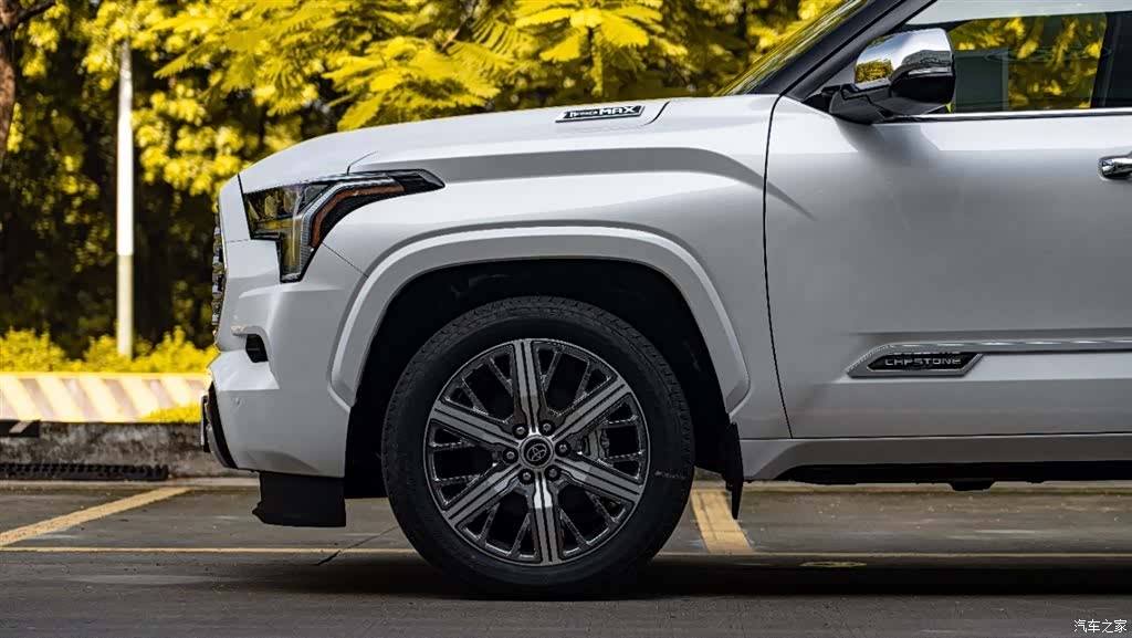 Toyota Sequoia, 1900 6