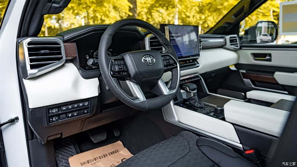 Toyota Sequoia, 1900 7