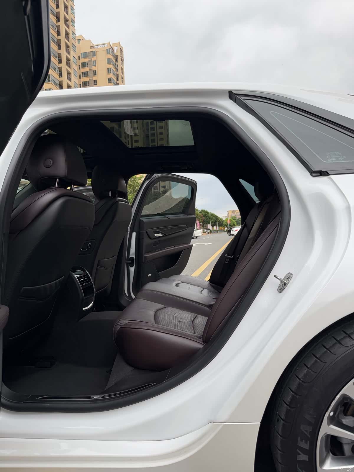 Cadillac CT6, 2023 26