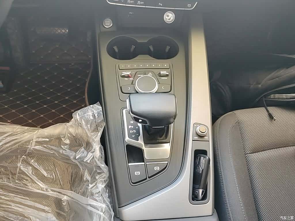 Audi A4L, 2019 10