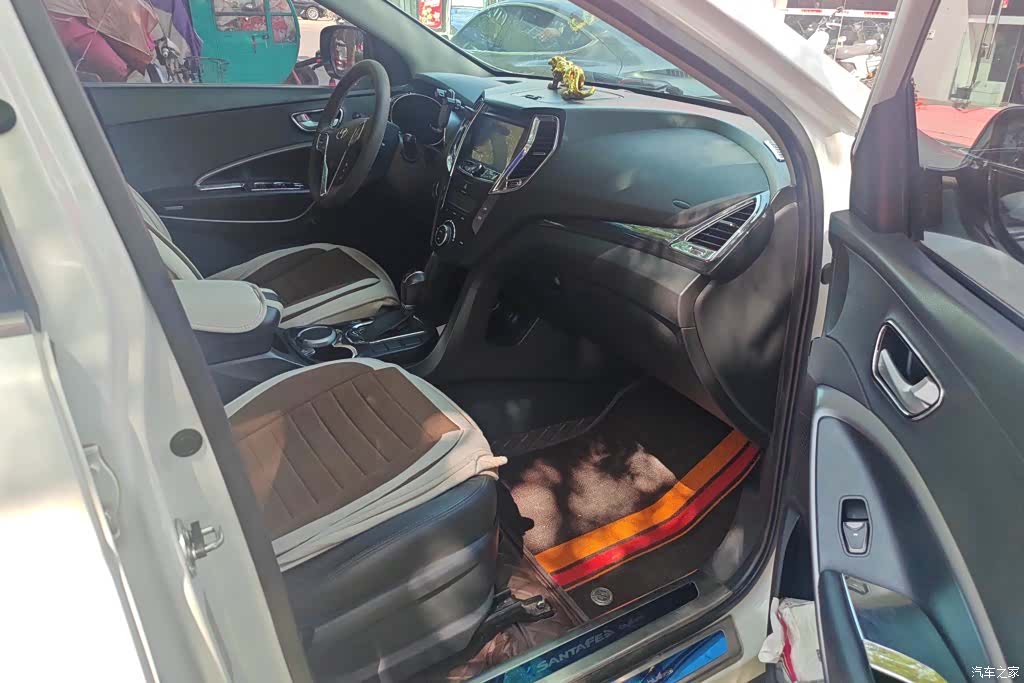 Hyundai Santa Fe, 2014 8