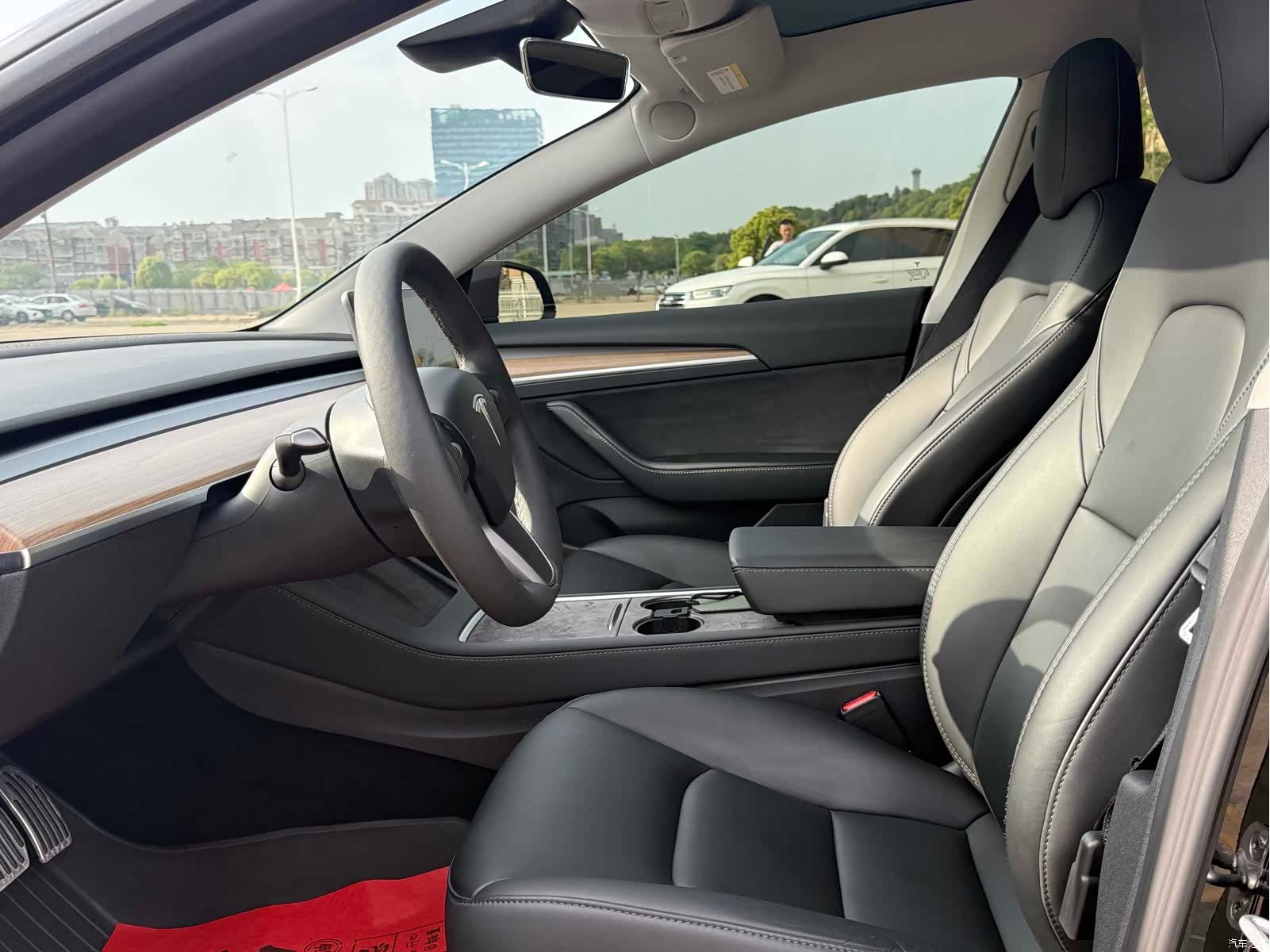 Tesla Model 3, 2023 все фото
