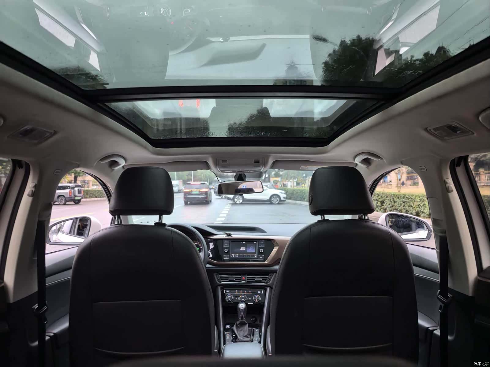 Volkswagen Tharu, 2020 10