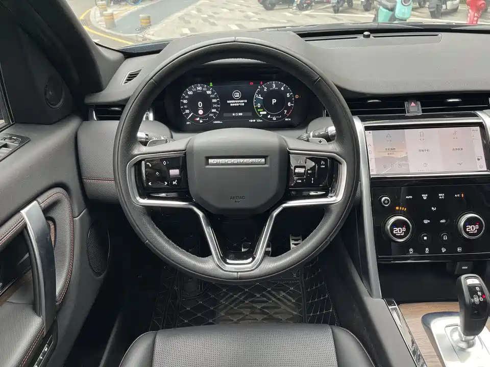 Land Rover Discover sources for sports