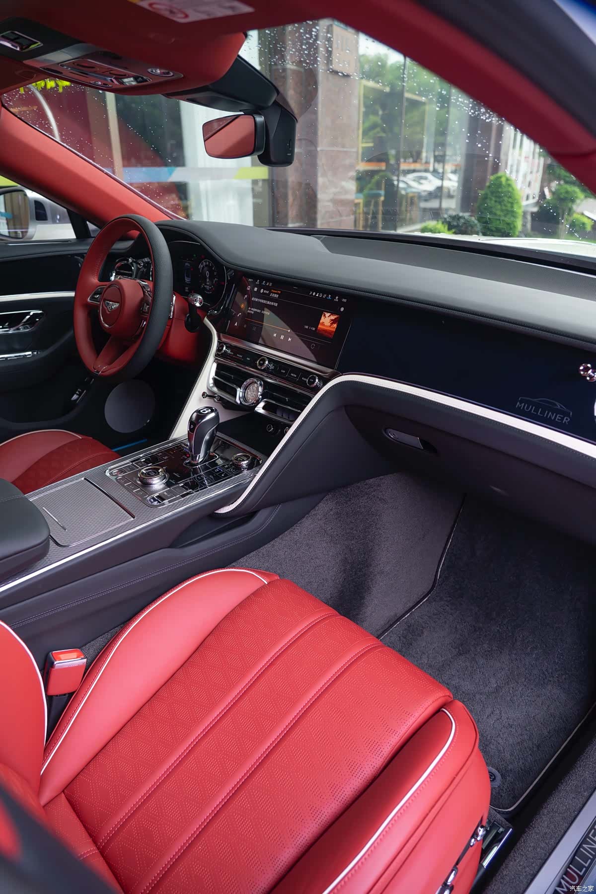 Bentley Flying Spur, 2025 24