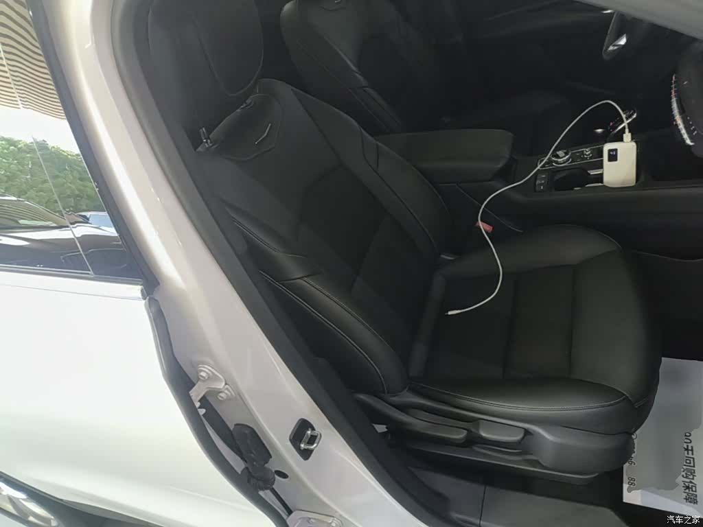 Cadillac XT4, 2020 25