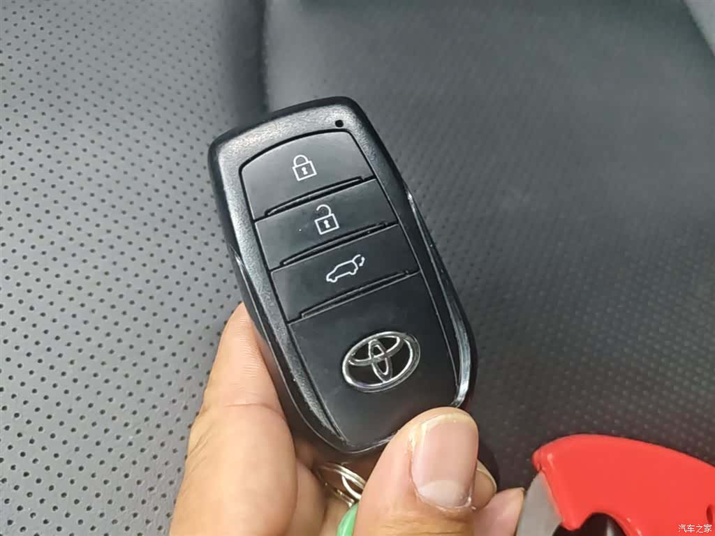 Toyota Frontlander, 2022 9