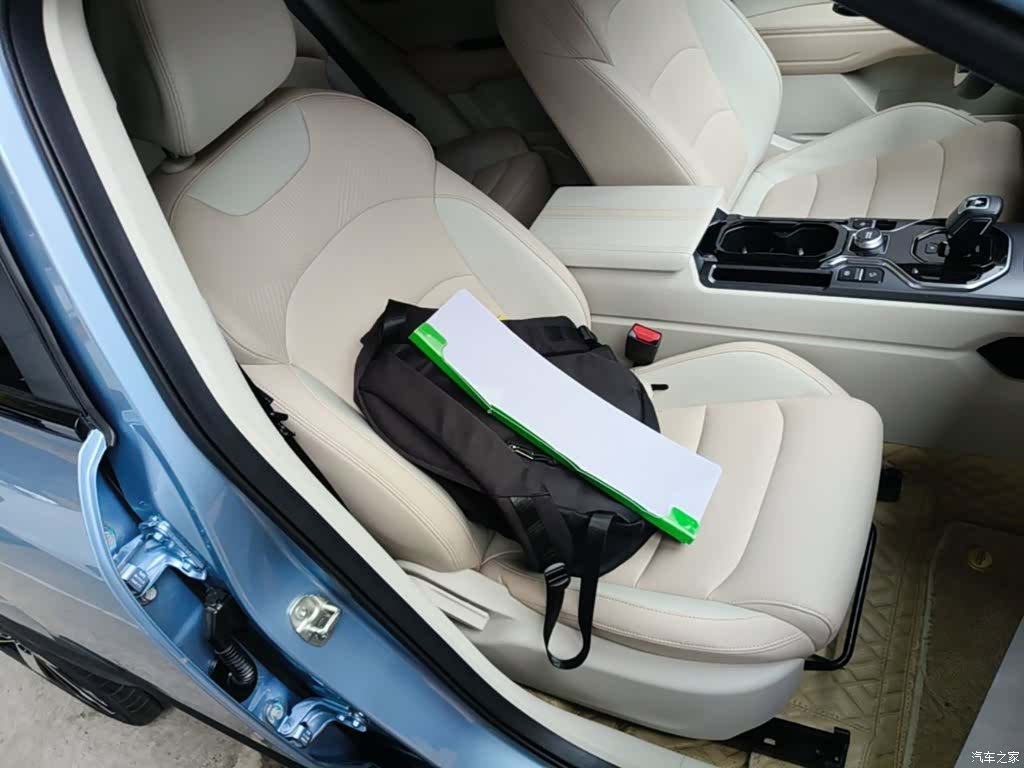 Geely Icon, 2022 25