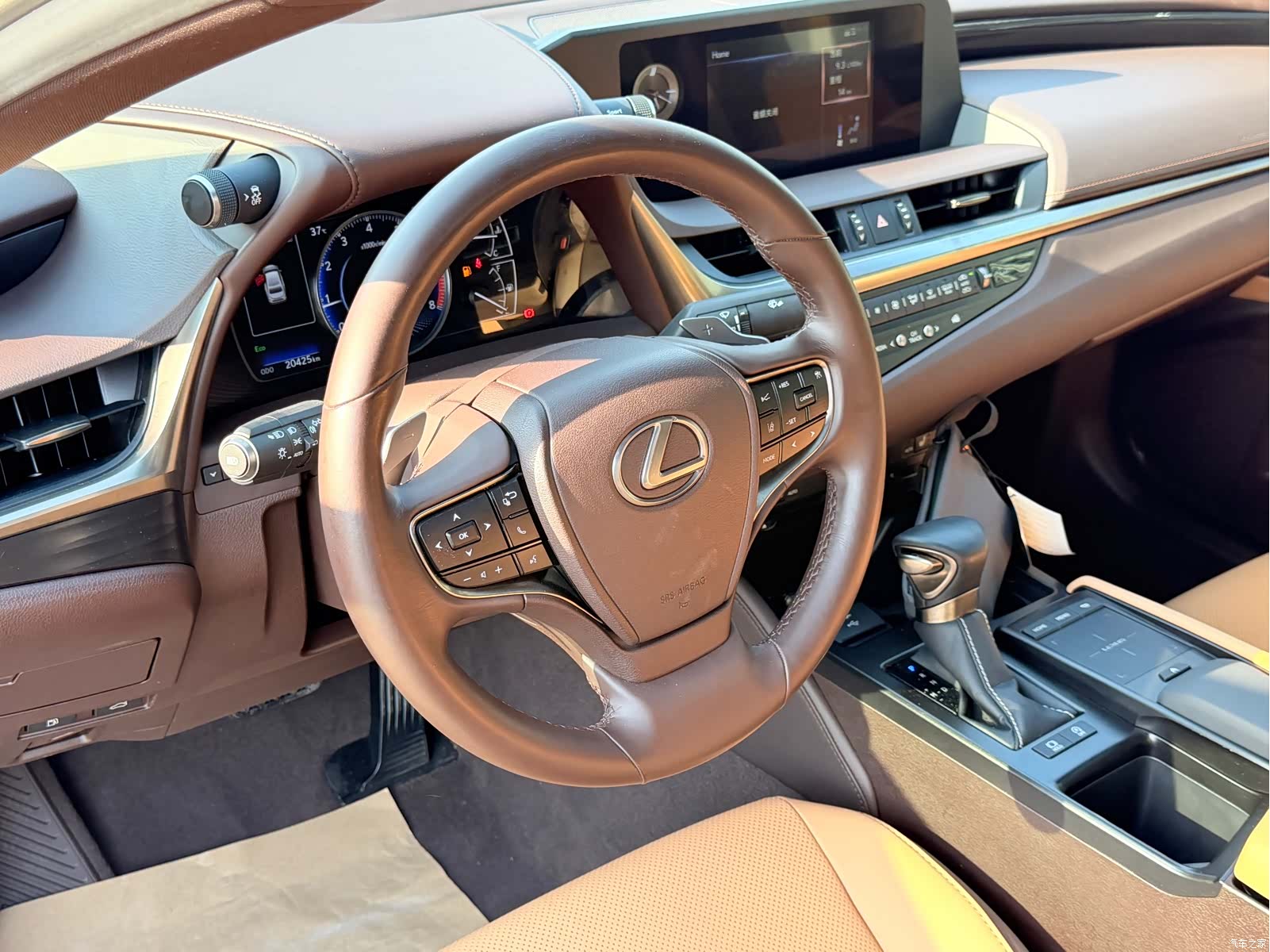 Lexus ES, 2021 7