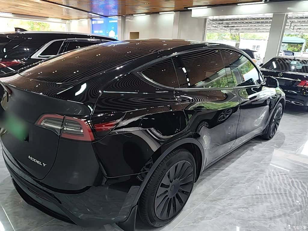 Tesla Model Y, 2022 7