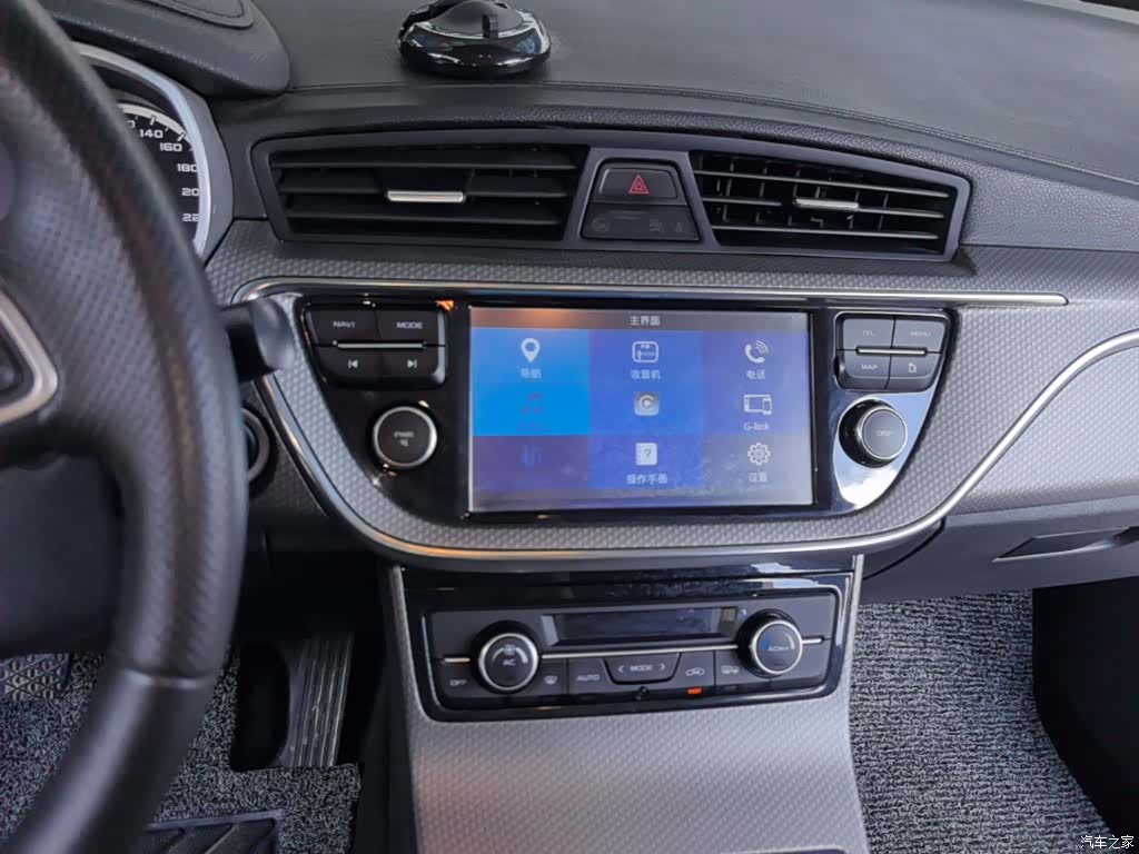 Geely Emgrand, 2018 13