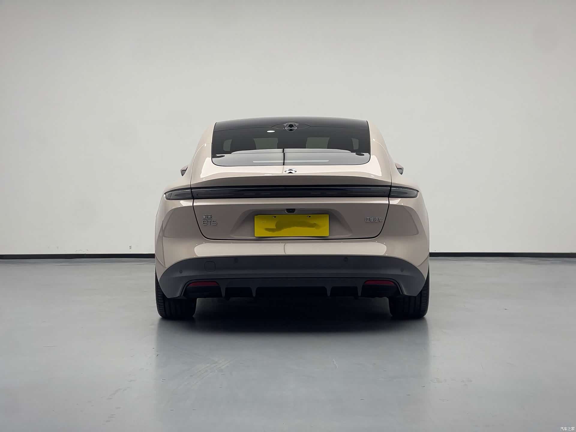 NIO ET5, 2024 3