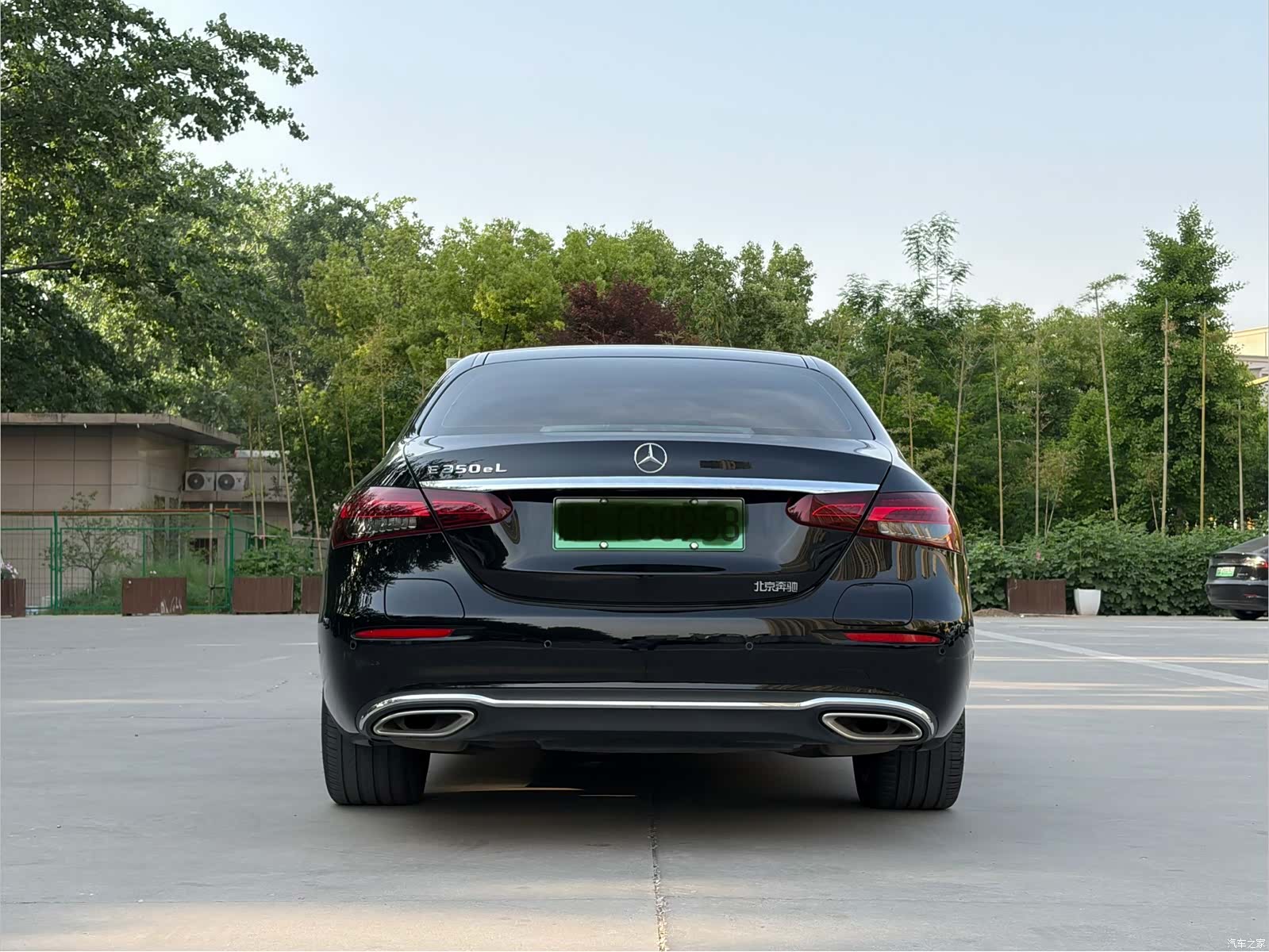 Mercedes-Benz E-Class, 2023 23