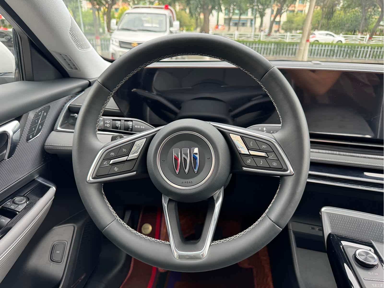 Buick E5, 2025 7