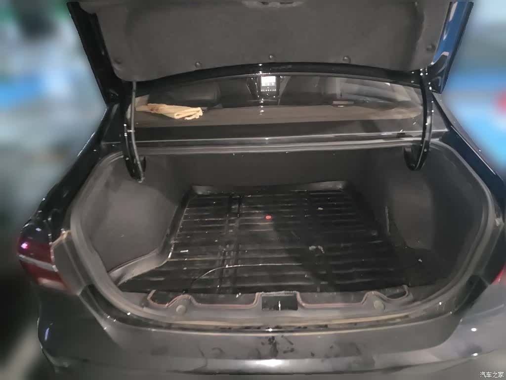 Roewe i6, 2017 16
