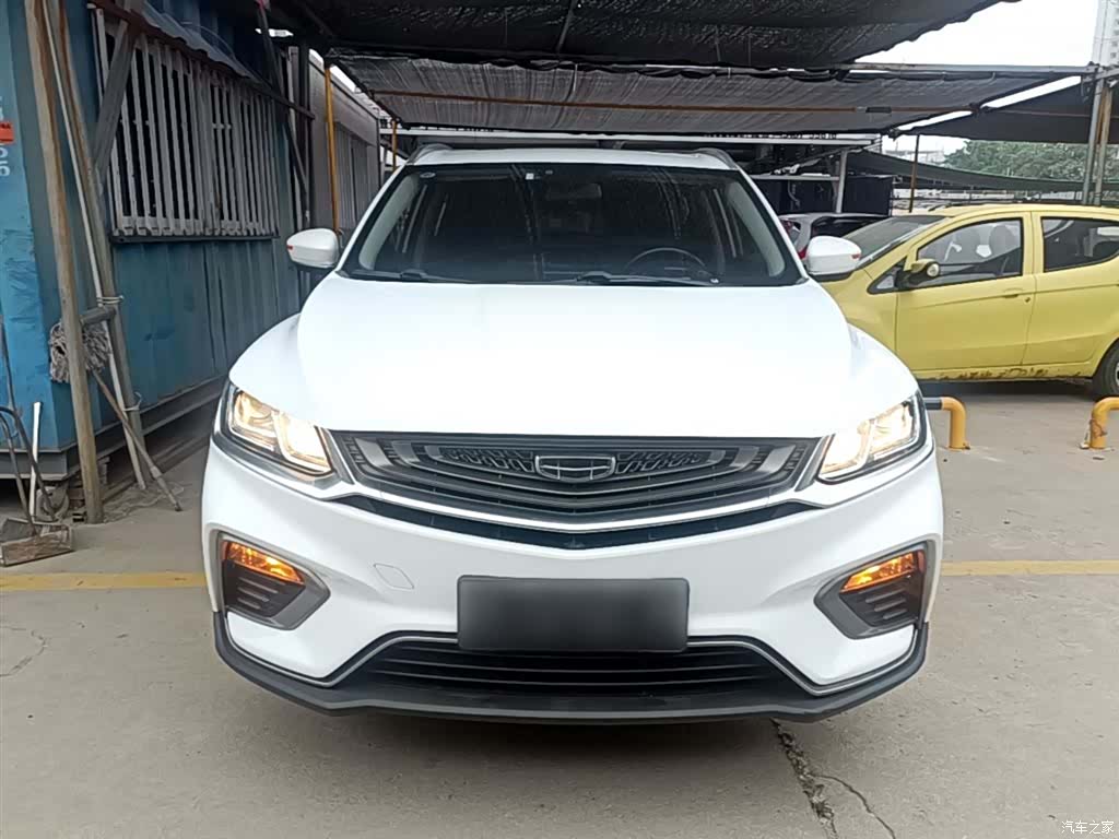 Geely Coolray, 2020 3