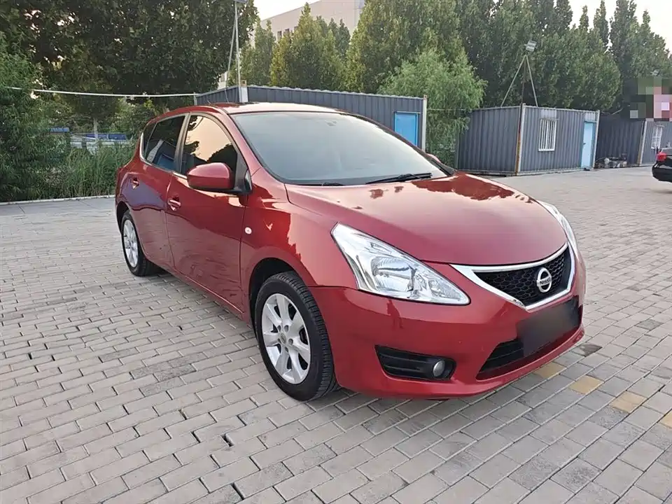 Nissan TIIDA