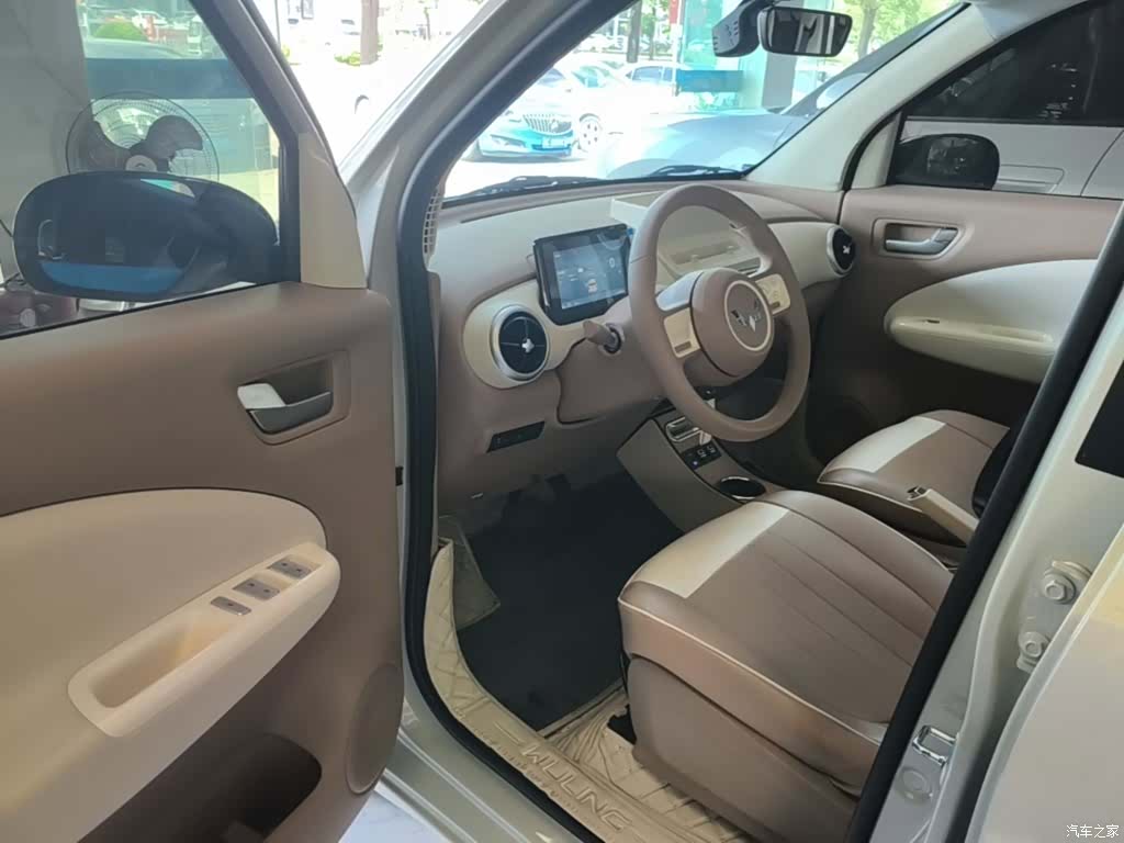 Wuling MINIEV, 2025 12